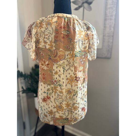 NWT Maison d' Amelie Floral V-Neck Flutter Sleeve Blouse Sz. XS - Picture 2 of 13